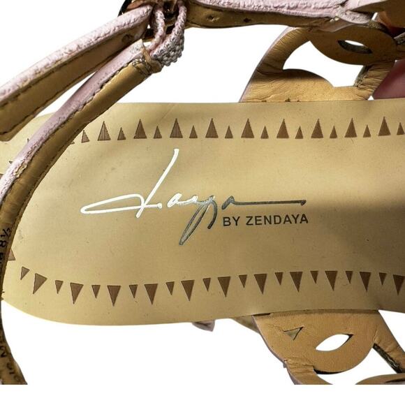 Daya by Zendaya
Women's Mallory Circular Cut Out Flat Thong Sandals Sz 8.5 Pink - Picture 12 of 15